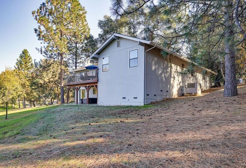 Groveland Home W/ Deck: 2 Mi To Pine Mountain Lake