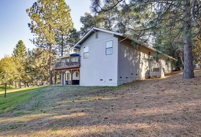 Groveland Home W/ Deck: 2 Mi To Pine Mountain Lake