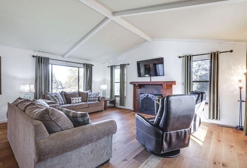 Groveland Home W/ Deck: 2 Mi To Pine Mountain Lake