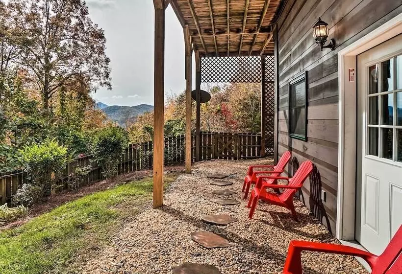 Hiawassee Cabin W/ Mtn Views < 1 Mi To Lake!