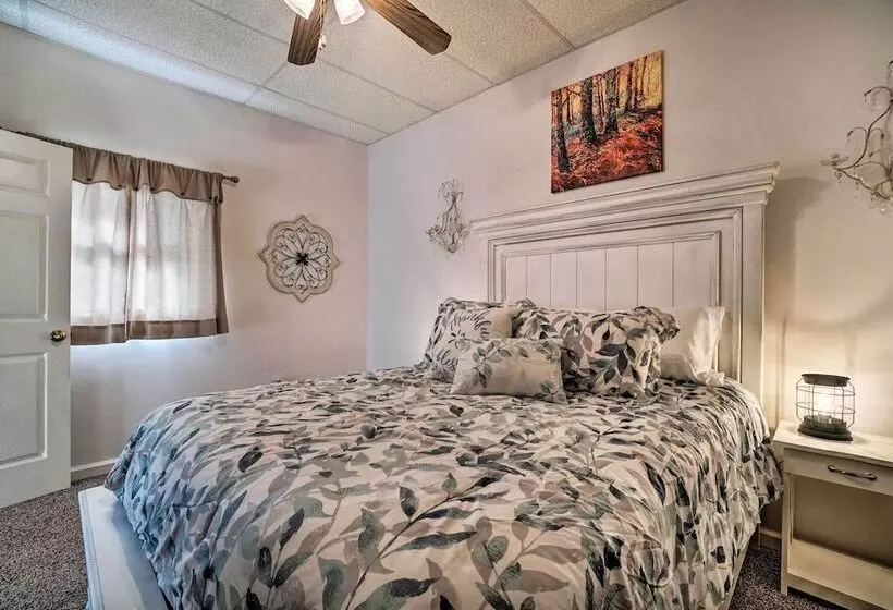 Hiawassee Cabin W/ Mtn Views < 1 Mi To Lake!