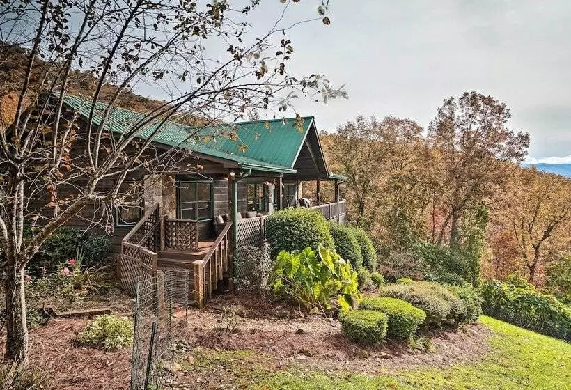 Hiawassee Cabin W/ Mtn Views < 1 Mi To Lake!