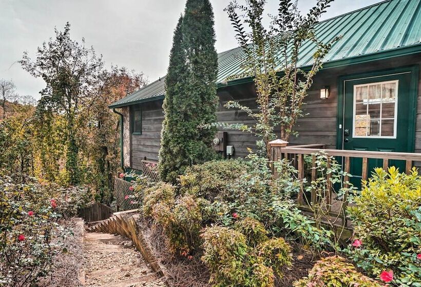 Hiawassee Cabin W/ Mtn Views < 1 Mi To Lake!