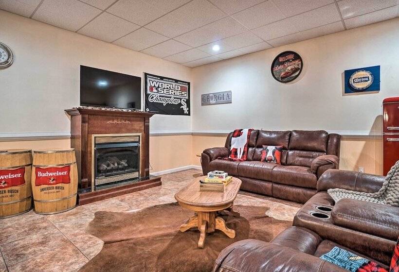 Hiawassee Cabin W/ Mtn Views < 1 Mi To Lake!