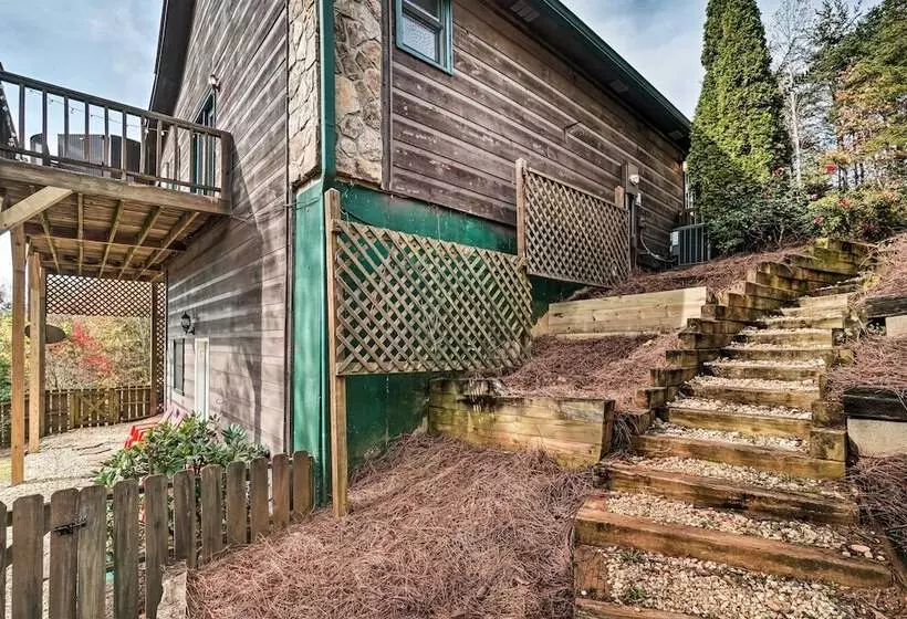 Hiawassee Cabin W/ Mtn Views < 1 Mi To Lake!