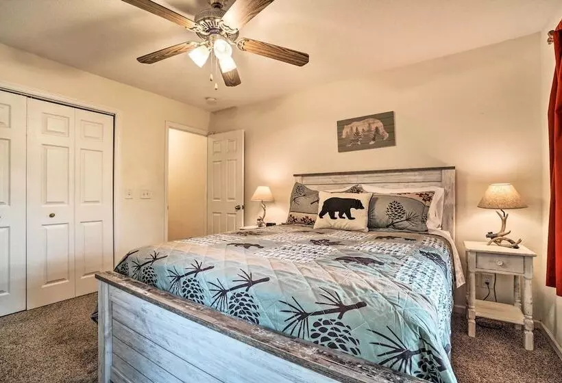 Hiawassee Cabin W/ Mtn Views < 1 Mi To Lake!