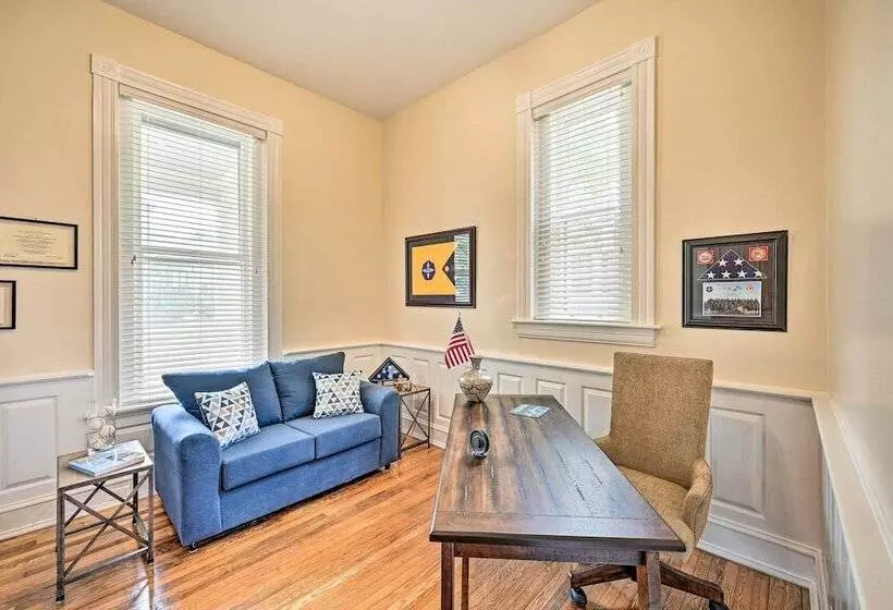 Historic  Watson  Brick House W/ Private Deck!