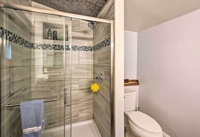 Historic  Watson  Brick House W/ Private Deck!