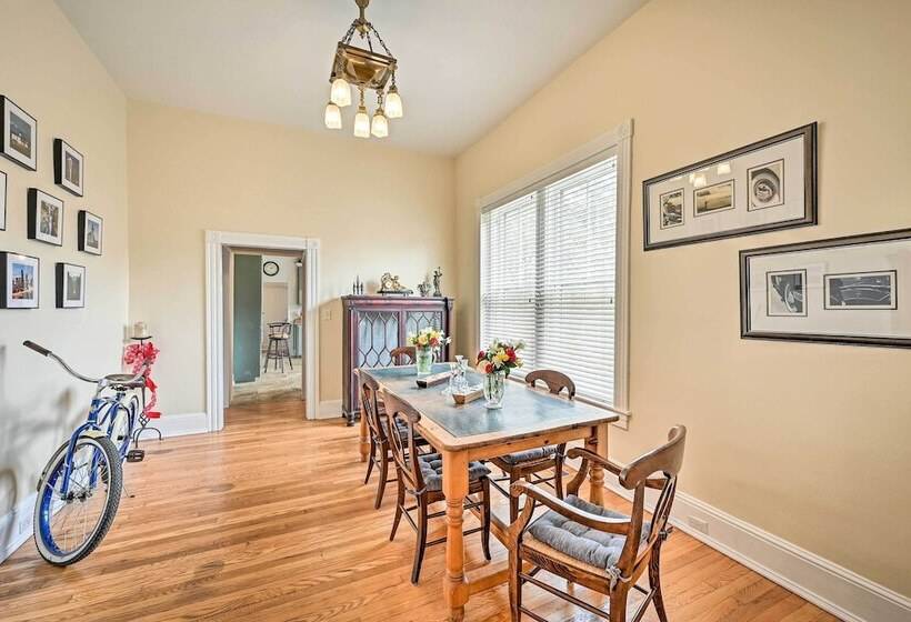 Historic  Watson  Brick House W/ Private Deck!