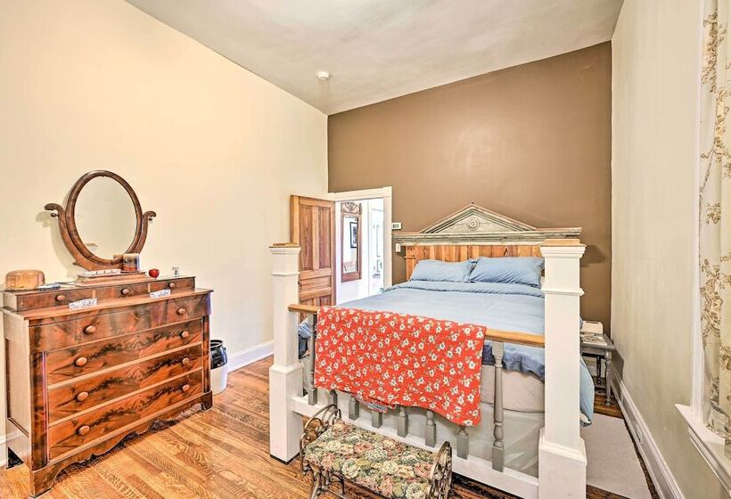 Historic  Watson  Brick House W/ Private Deck!