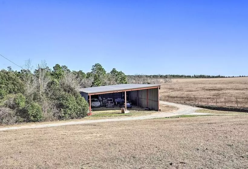 Junction City Home: Large Yard & Deck!