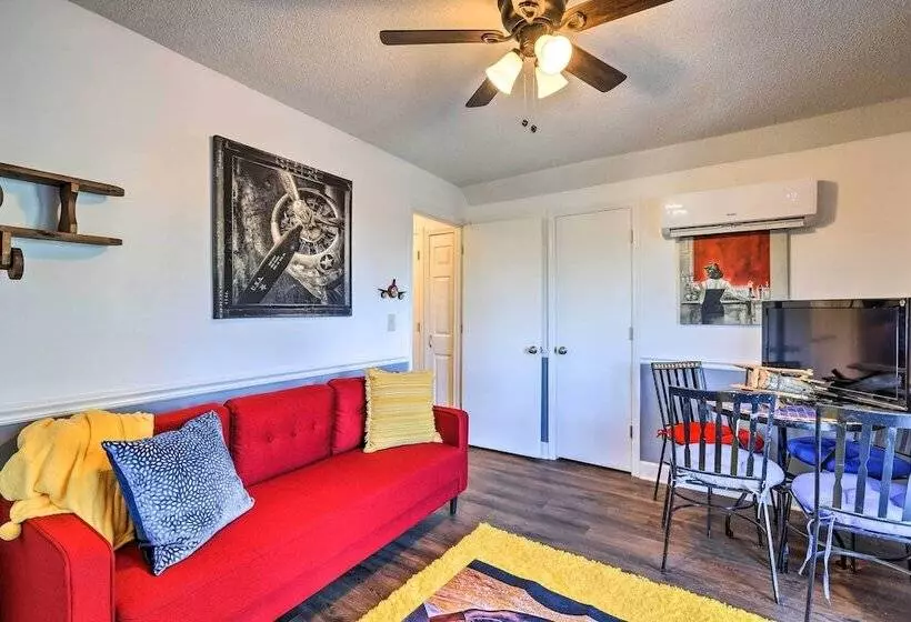 Junction City Home: Large Yard & Deck!