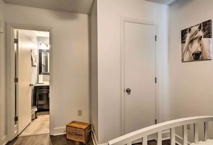 Junction City Home: Large Yard & Deck!