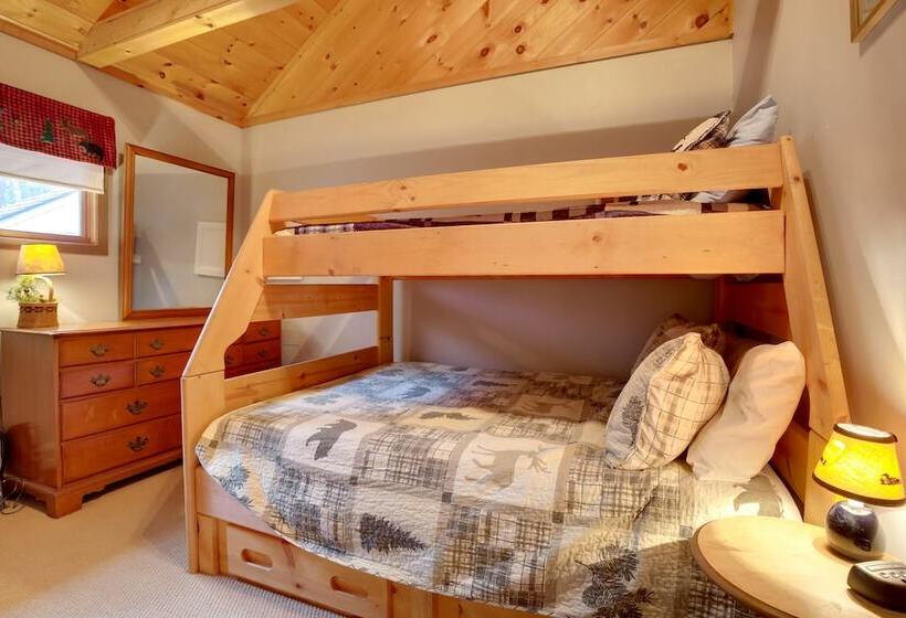 Lakefront Rhinelander Cabin W/ Dock & Fire Pit!