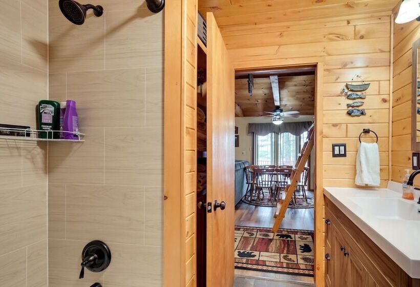 Lakefront Rhinelander Cabin W/ Dock & Fire Pit!