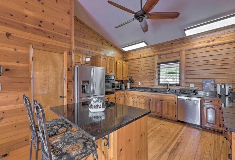 Lakeside Group Retreat W/ Private Beach & Dock!