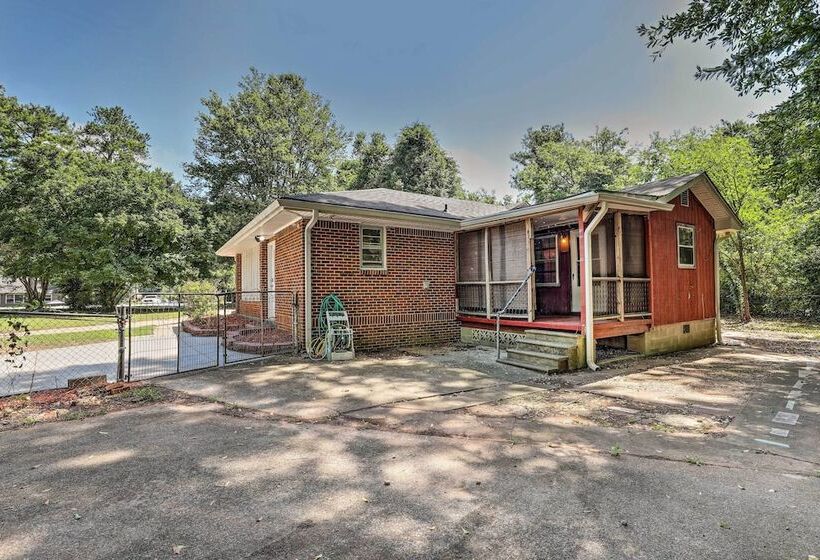 Decatur Home W/ Yard ~ 9 Mi To Downtown Atlanta!
