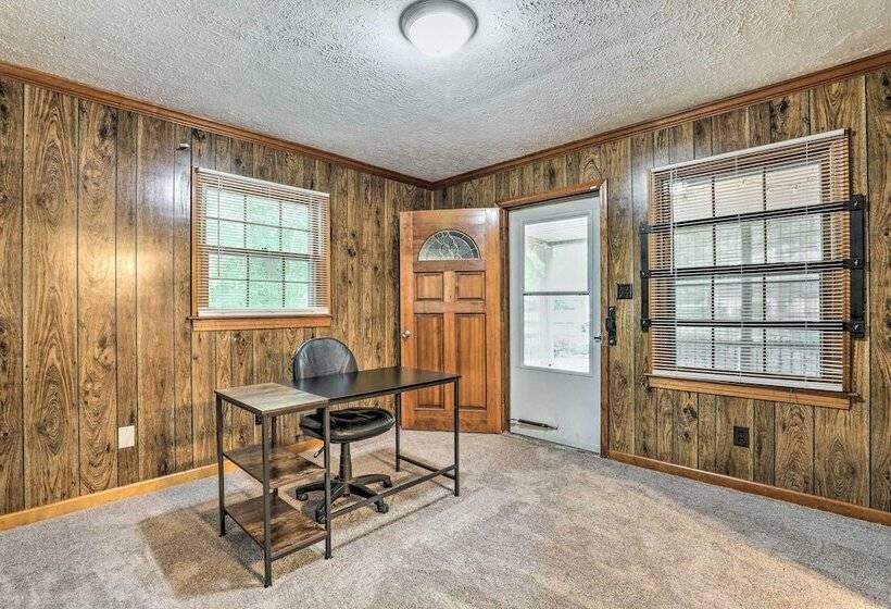 Decatur Home W/ Yard ~ 9 Mi To Downtown Atlanta!