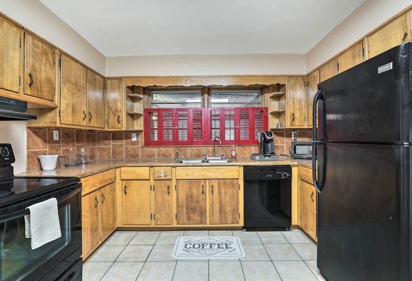 Decatur Home W/ Yard ~ 9 Mi To Downtown Atlanta!