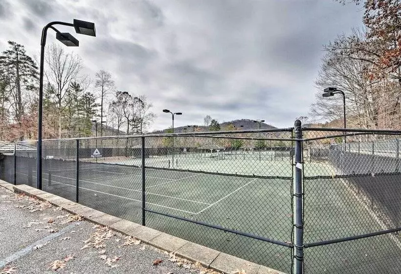 Luxe Big Canoe Resort Home W/ 3 Decks & Mtn Views!