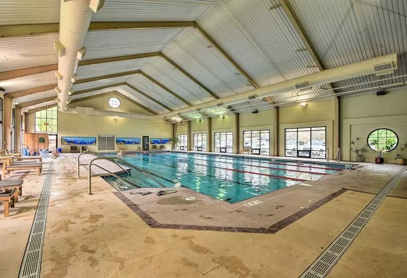 Luxe Big Canoe Resort Home W/ 3 Decks & Mtn Views!