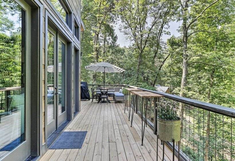 Ellijay Cabin Escape: Hot Tub & Fire Pit!