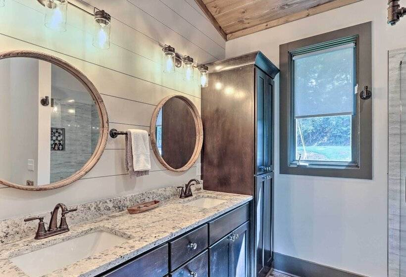 Ellijay Cabin Escape: Hot Tub & Fire Pit!