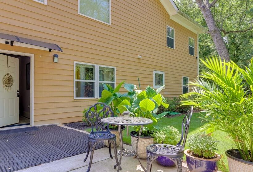 Modern, Bright Home In Stone Mountain Village