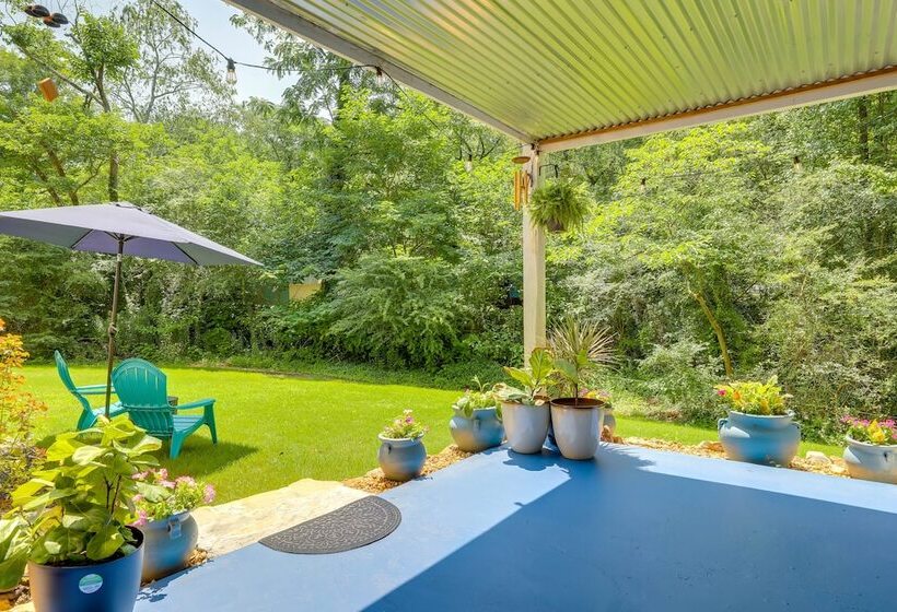 Modern, Bright Home In Stone Mountain Village