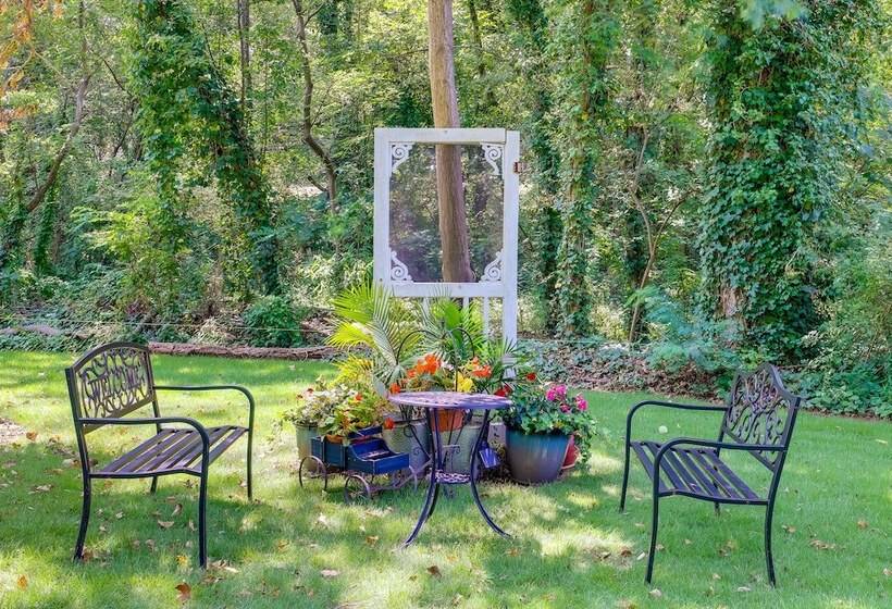 Modern, Bright Home In Stone Mountain Village