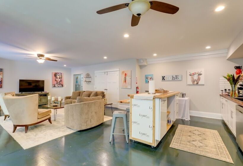 Modern, Bright Home In Stone Mountain Village