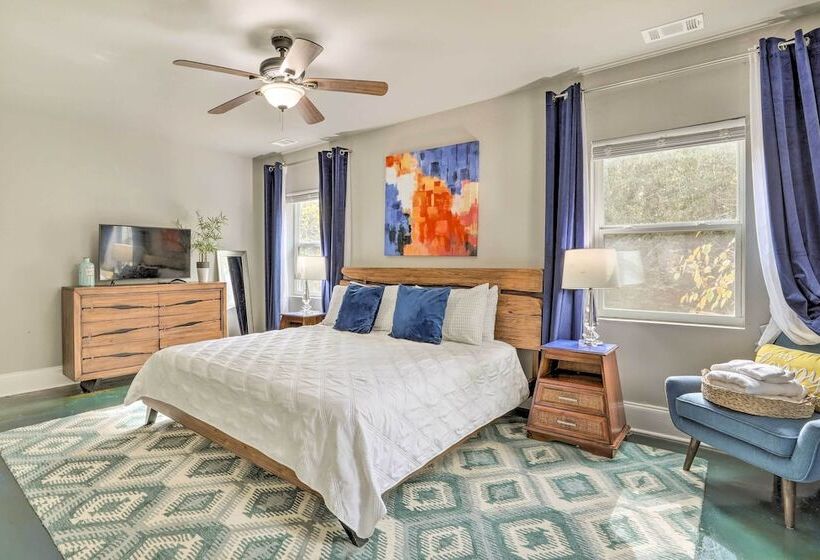 Modern, Bright Home In Stone Mountain Village