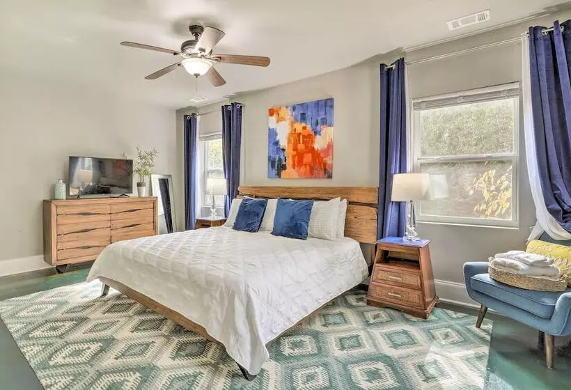 Modern, Bright Home In Stone Mountain Village