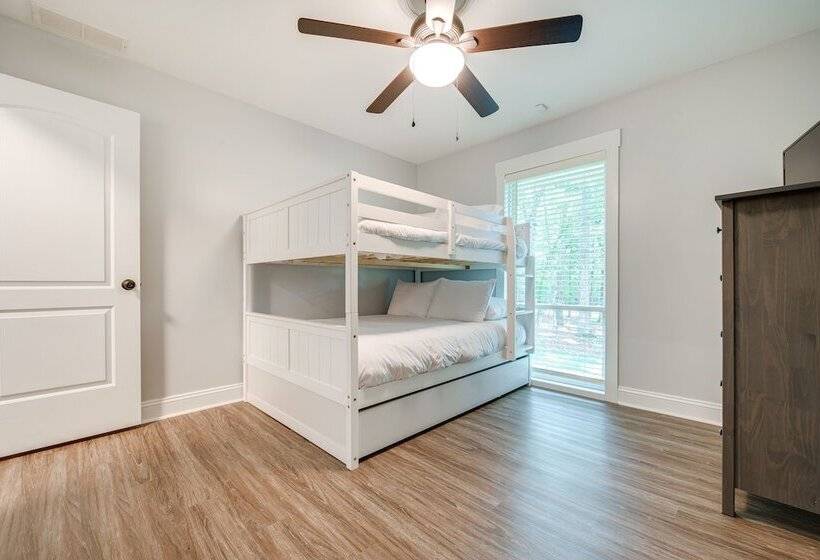 Modern Fayetteville Home Near Trilith Studios!