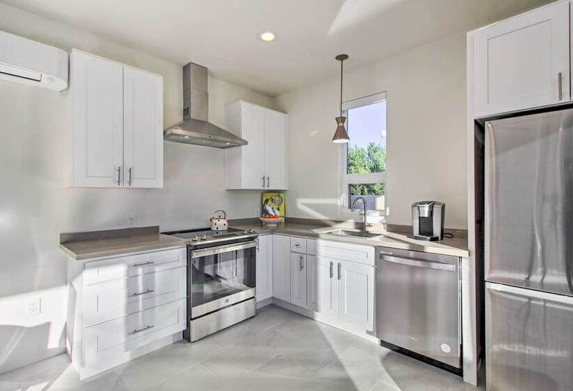 < 3 Mi To U Of A: Poolside Oasis In Tucson!