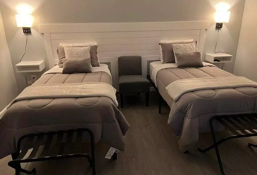 Motelli The Crossroad Inn