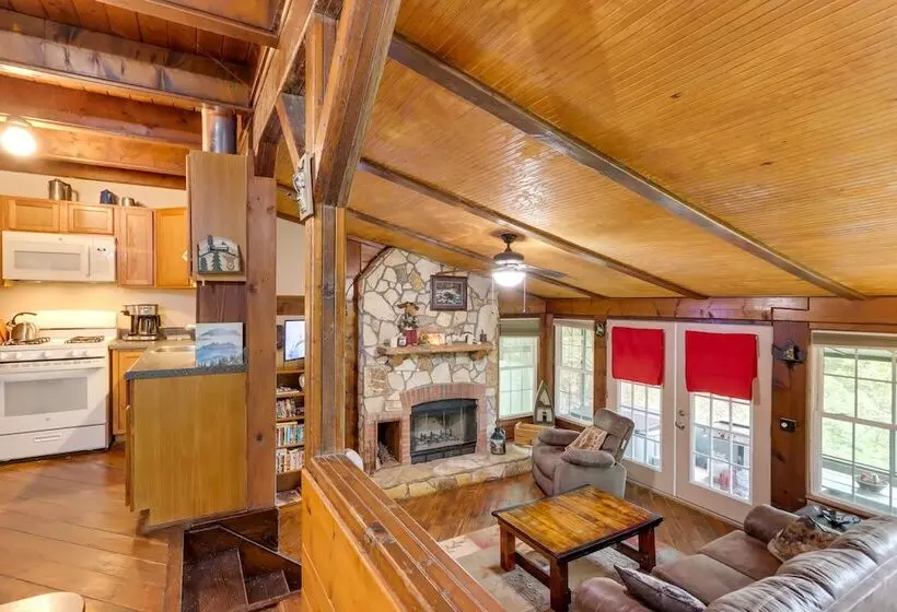 Mountaintop Ellijay Cabin W/ Private Hot Tub