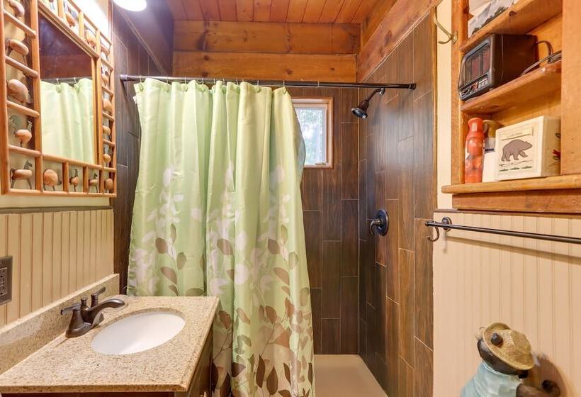 Mountaintop Ellijay Cabin W/ Private Hot Tub