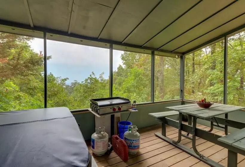 Mountaintop Ellijay Cabin W/ Private Hot Tub