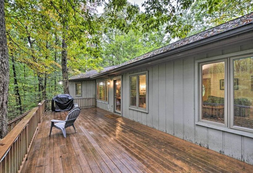 Peaceful & Secluded Home W/ Private Fire Pit!