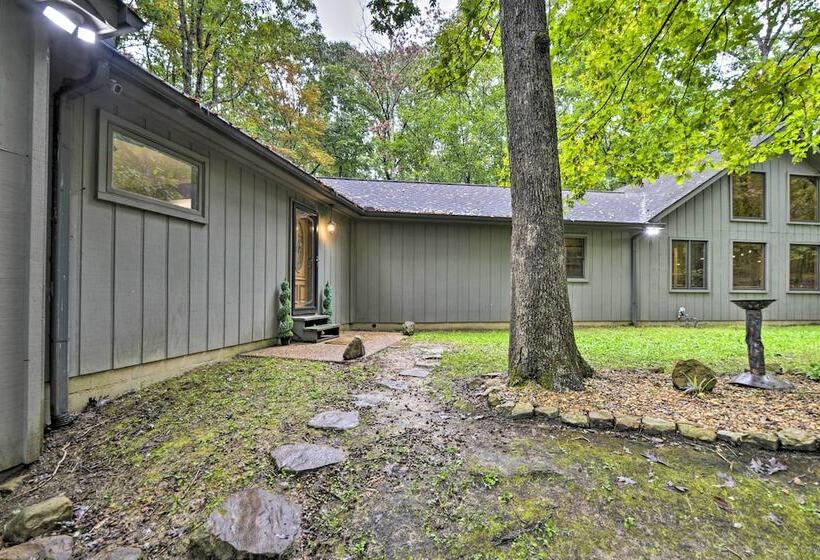 Peaceful & Secluded Home W/ Private Fire Pit!