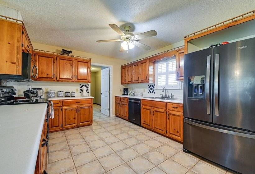 Peaceful Warm Springs Home W/ Pool Access!