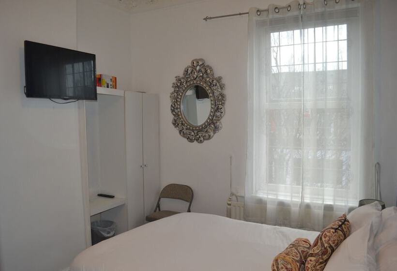 بنسيون Ocean Road Rooms