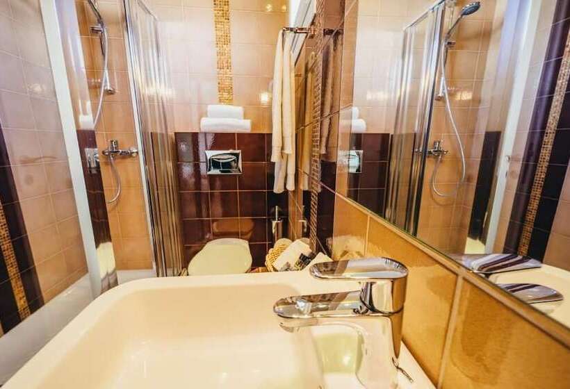 Pension (Hôtel basse catégorie) To Spiti Tis Sofias