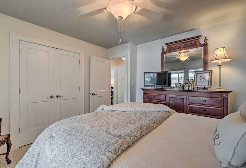 Pet Friendly Lake Sinclair Home W/ Boat Dock!