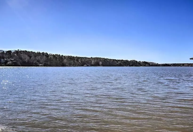 Pet Friendly Lake Sinclair Home W/ Boat Dock!