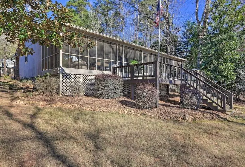 Pet Friendly Lake Sinclair Home W/ Boat Dock!