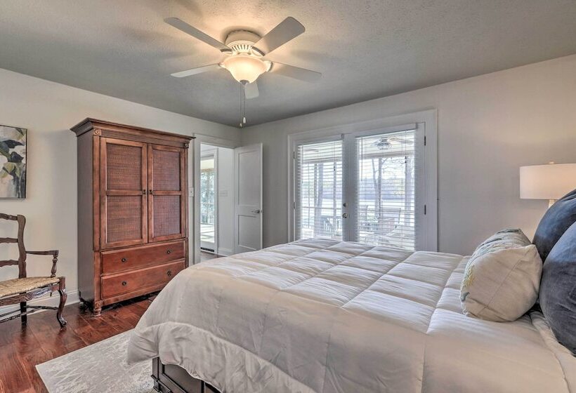 Pet Friendly Lake Sinclair Home W/ Boat Dock!