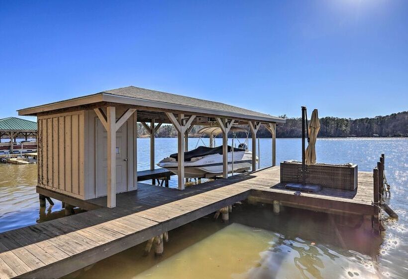 Pet Friendly Lake Sinclair Home W/ Boat Dock!