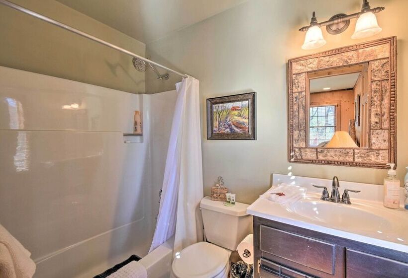 Plummer Lodge In Big Canoe W/ Lake Access!